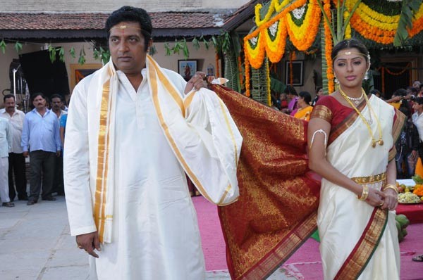 Bhumika,Prakash Raj New Movie Stills - 25 / 85 photos